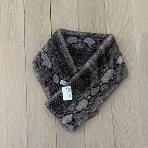 Never worn -Snake Print Faux Fur Scarf